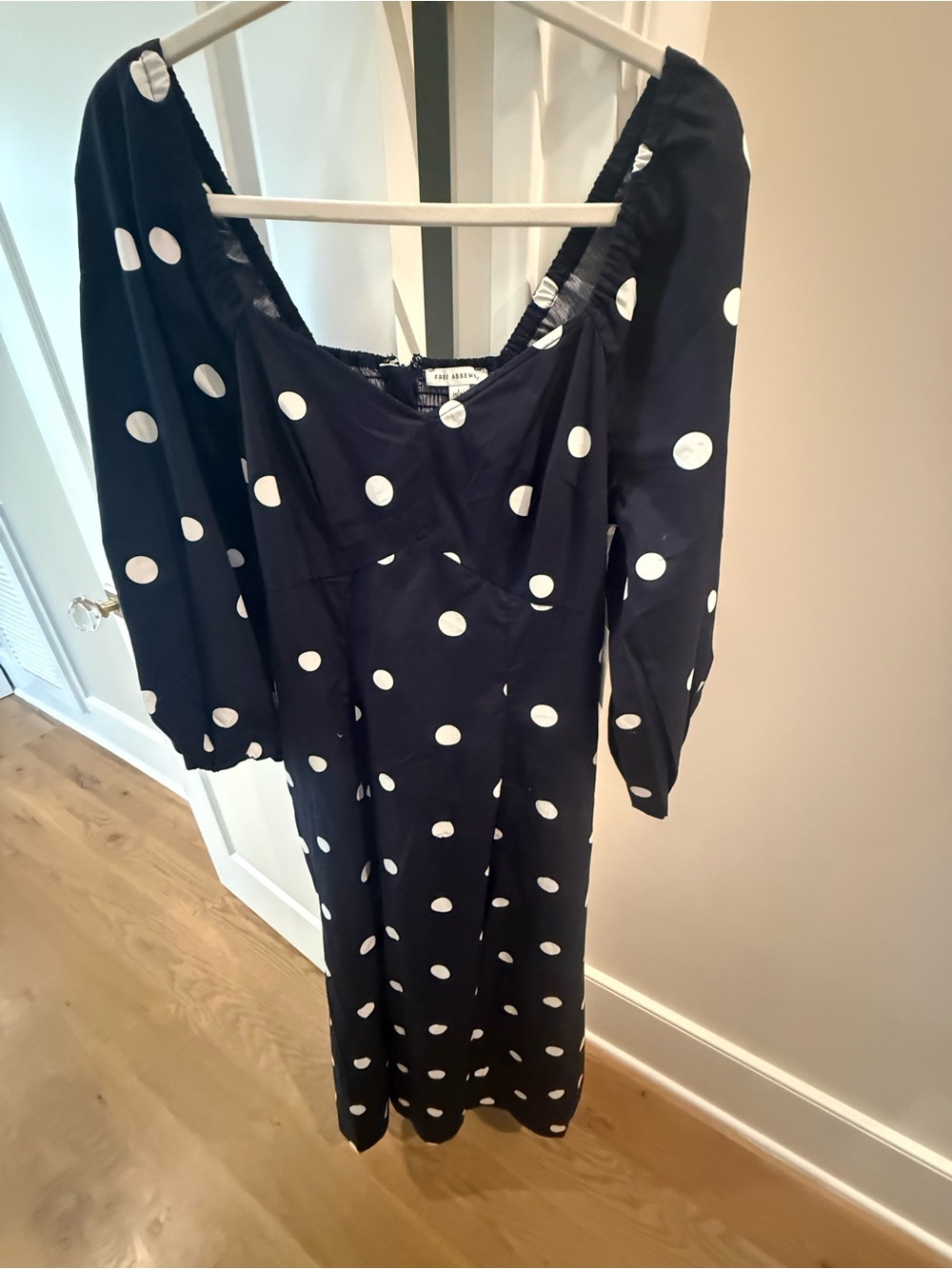 NWT Polka Dot Puff Sleeve Midi Dress - Navy with White Dots size Large